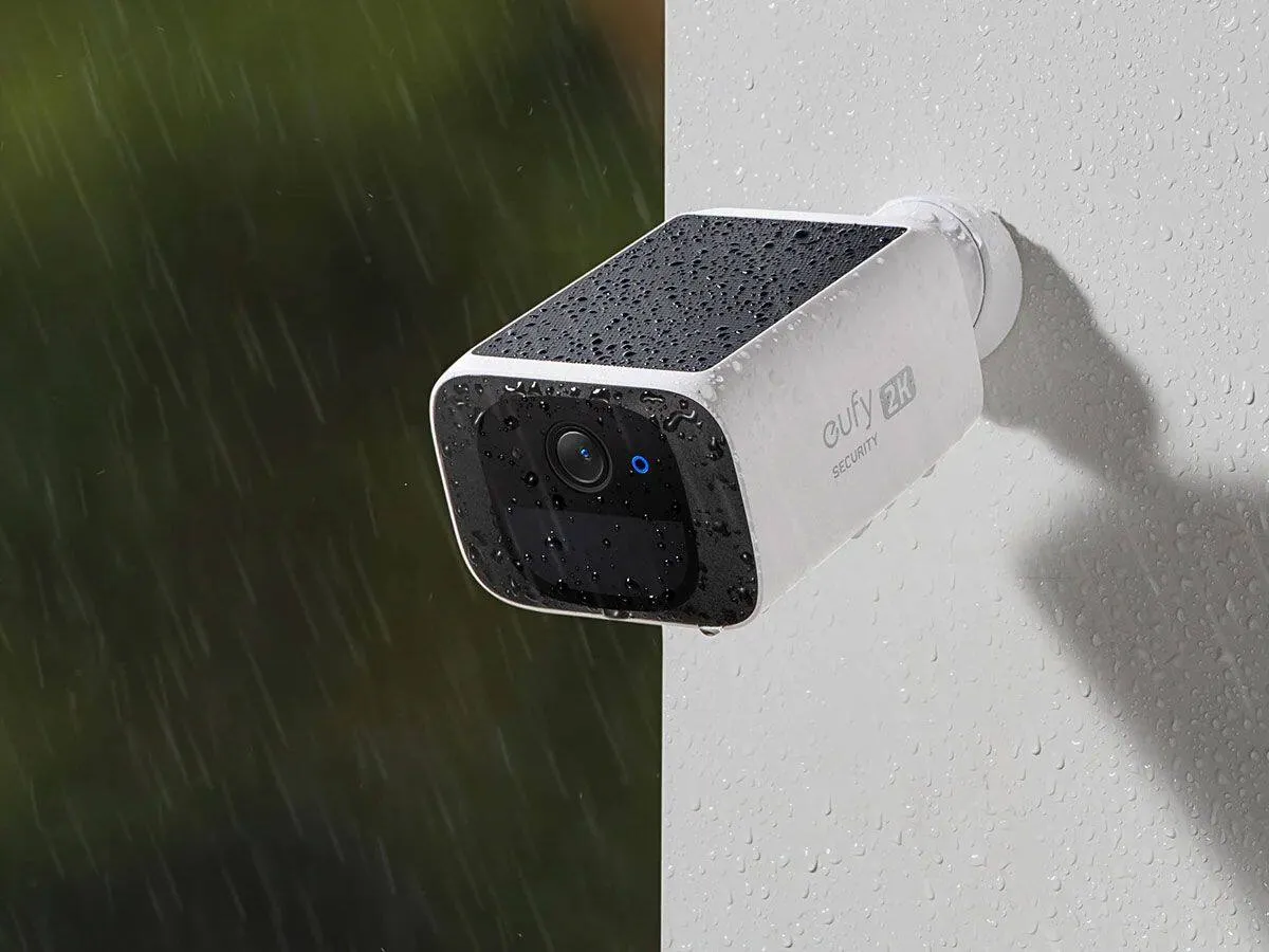 Anker T8134 SoloCam S220 Solar Security Camera Wireless Outdoor Camera Forever Power 2K Resolution Wireless 2.4 GHz Wi-Fi
