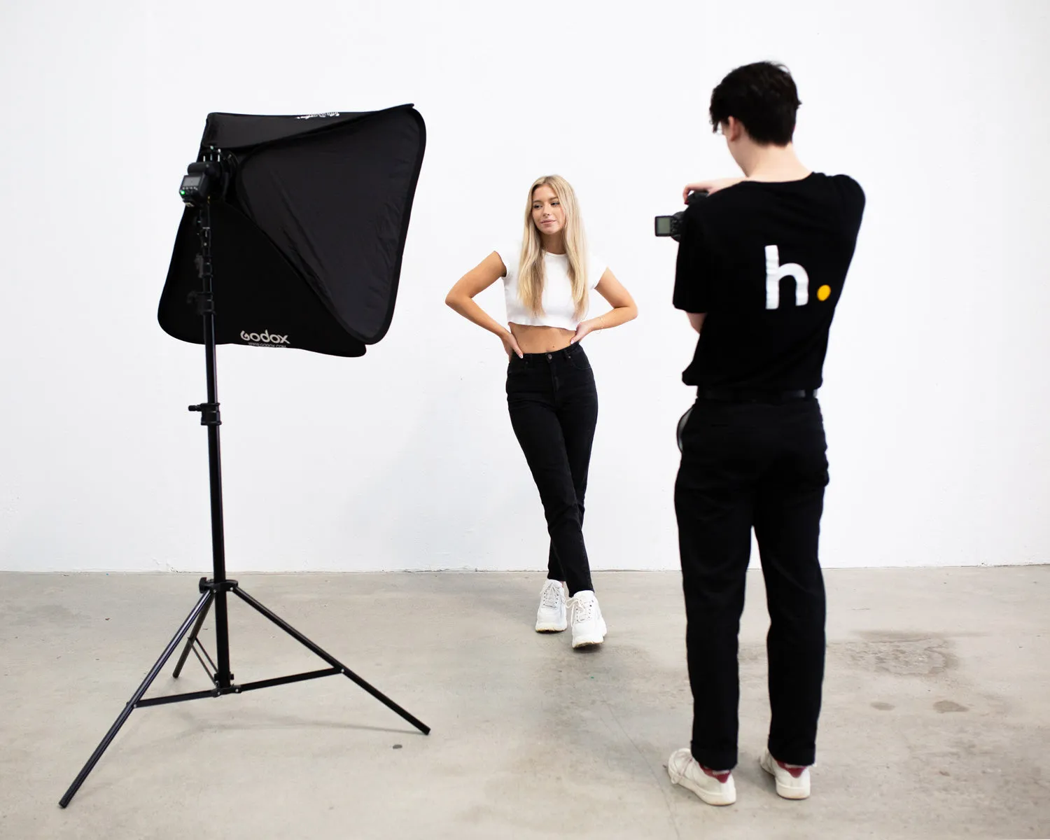 Godox 80 x 80cm Tulip Square Collapsible Softbox with S2 Bracket and Case Set - Bundle