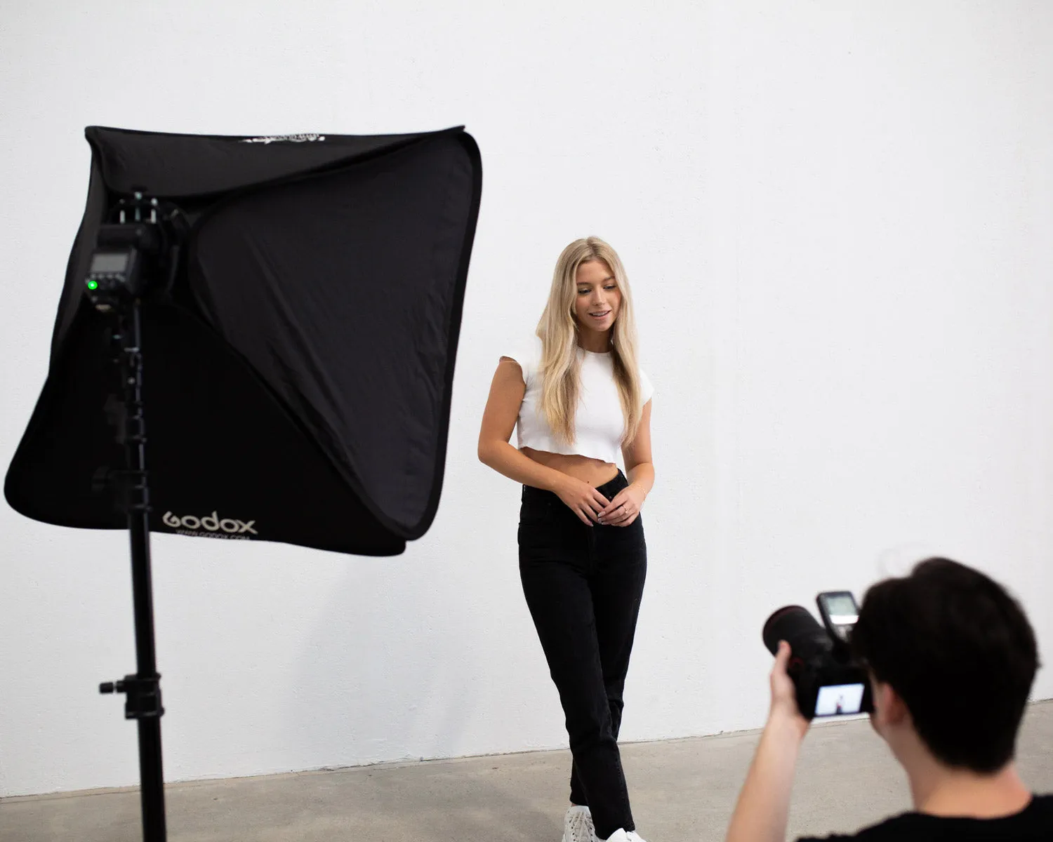 Godox 80 x 80cm Tulip Square Collapsible Softbox with S2 Bracket and Case Set - Bundle