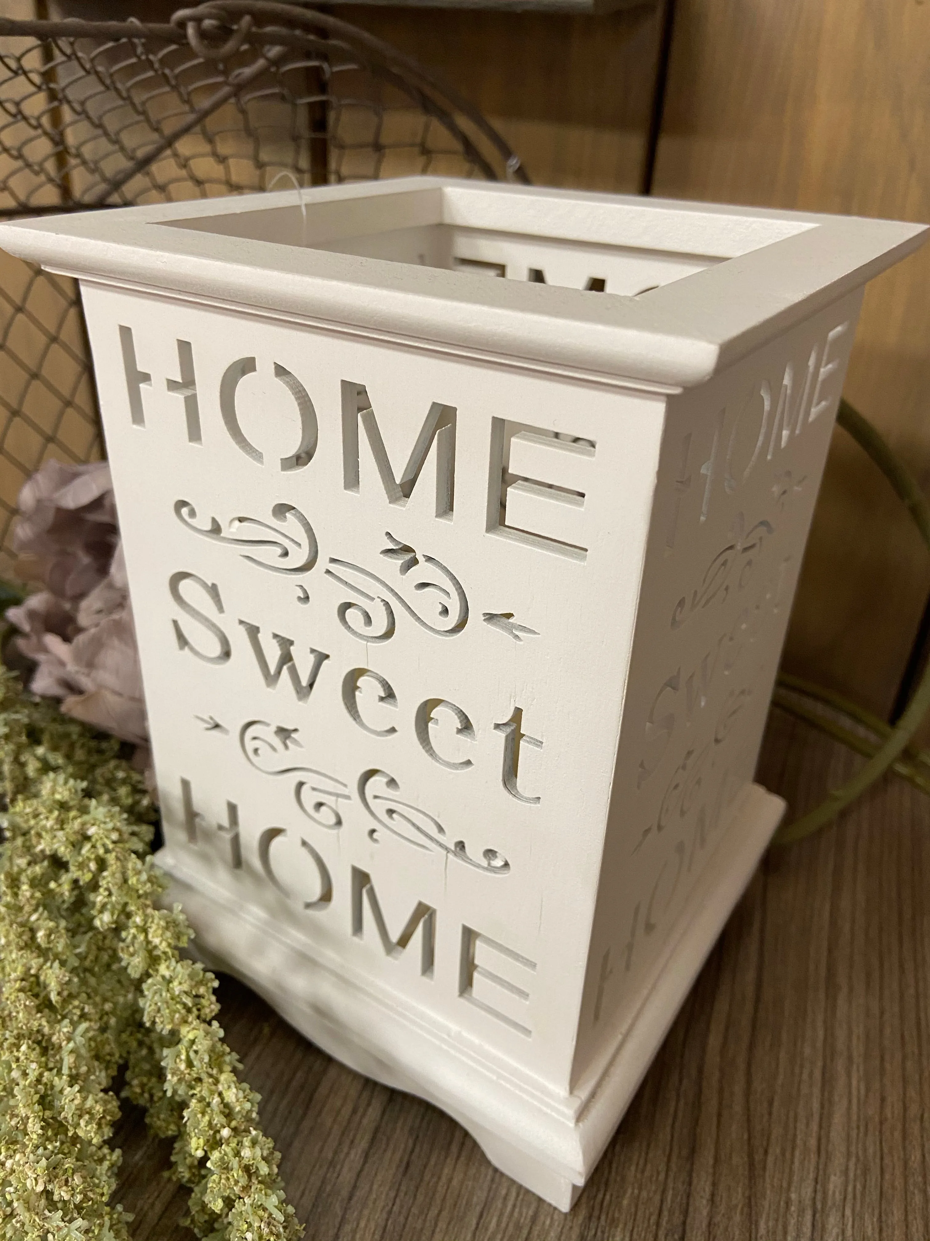 Home Sweet Home artificial candle holder