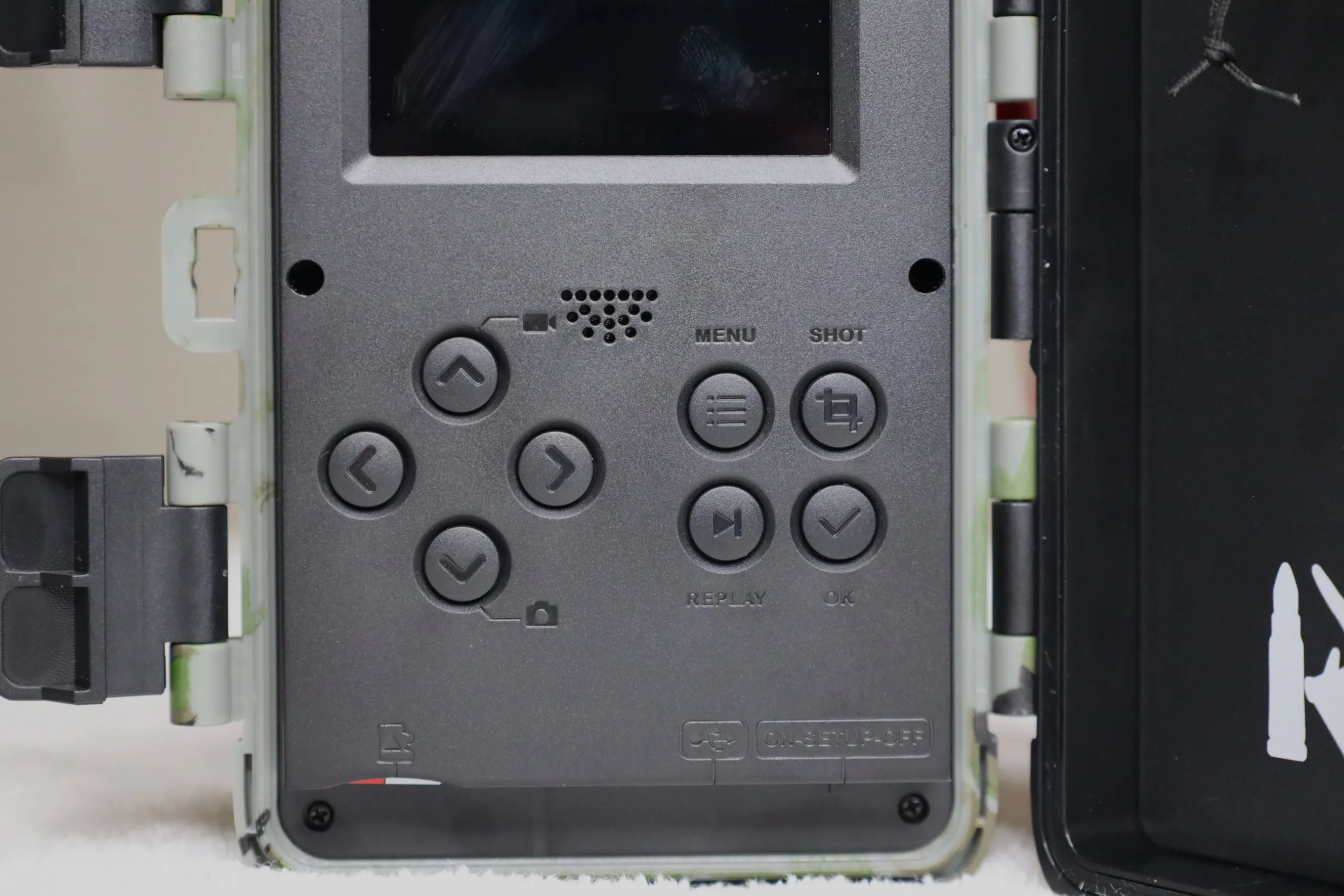 KG High-Resolution Trail Camera with Night Vision and Motion Activation