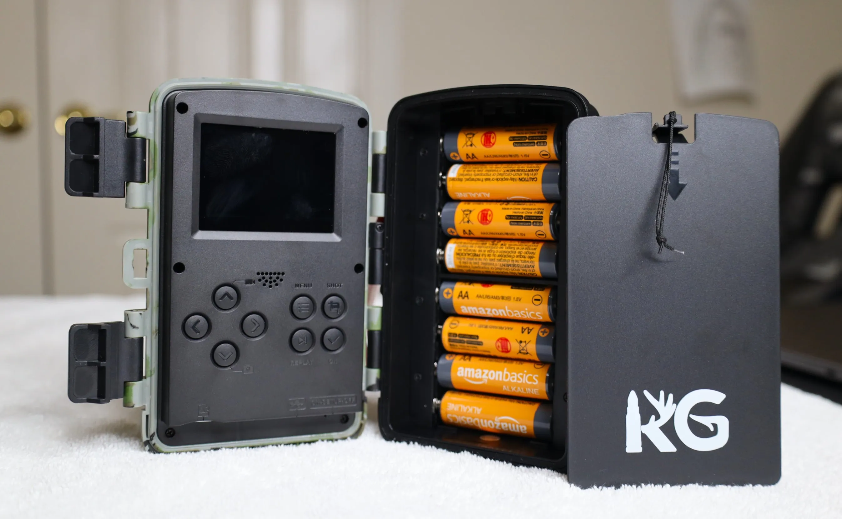 KG High-Resolution Trail Camera with Night Vision and Motion Activation