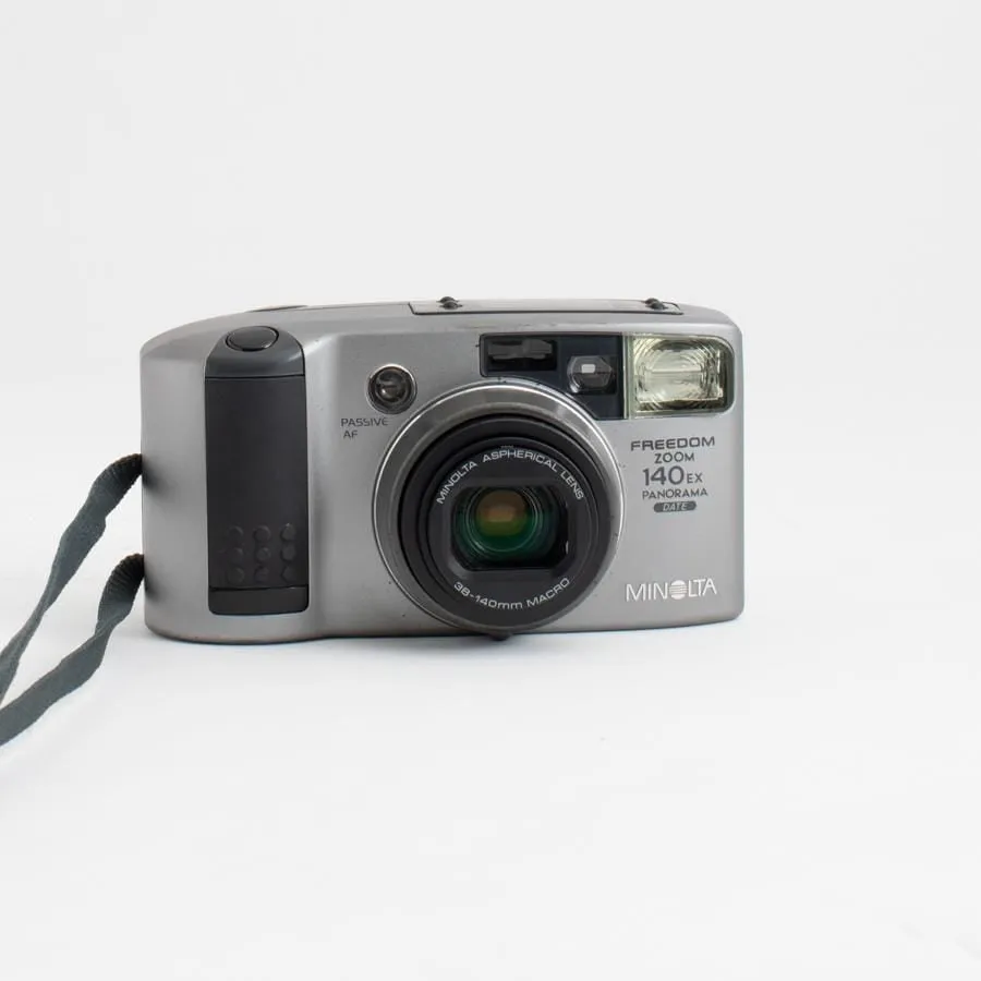 Minolta Explorer Freedom Zoom 140ex Panorama Date