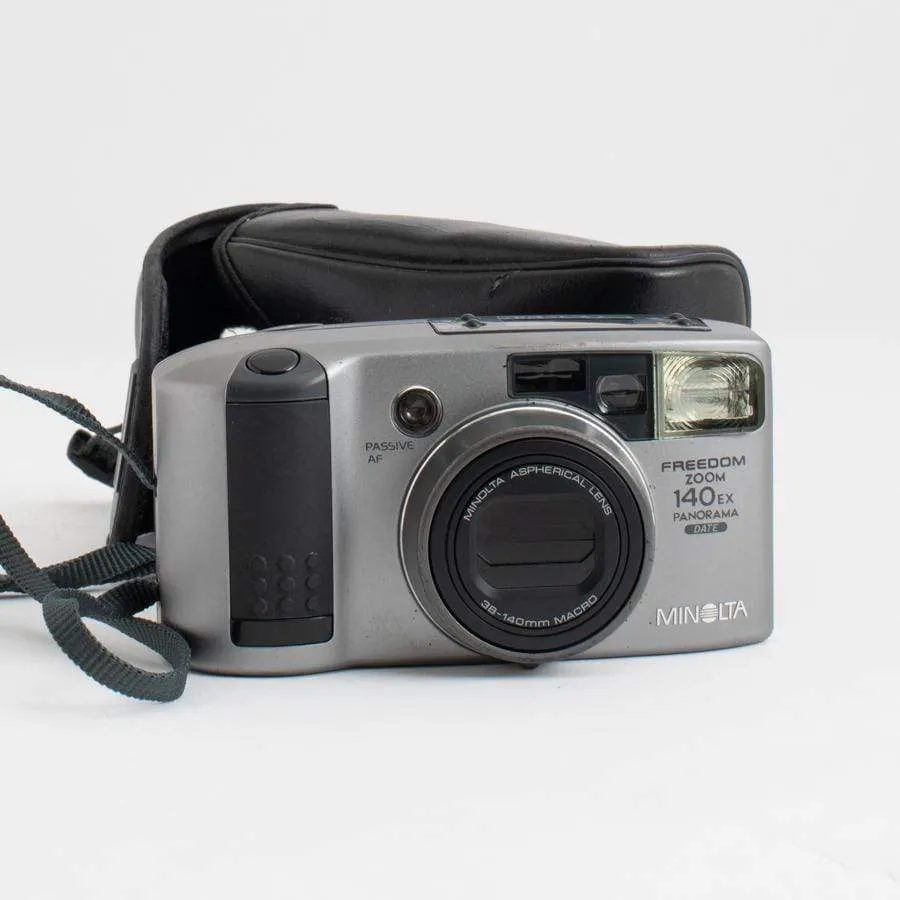 Minolta Explorer Freedom Zoom 140ex Panorama Date