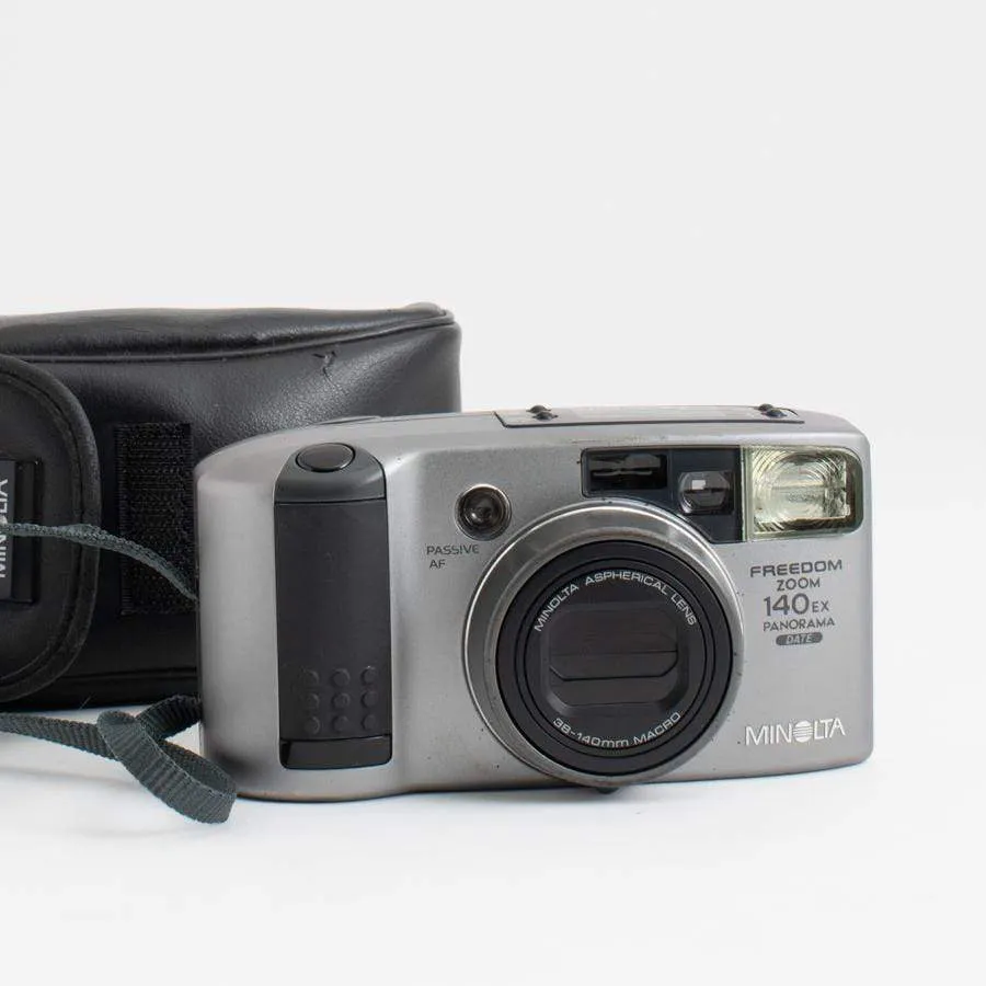 Minolta Explorer Freedom Zoom 140ex Panorama Date