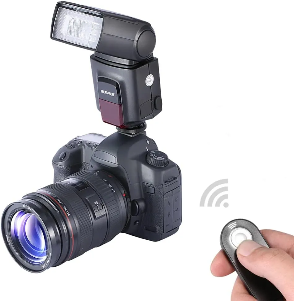 NEEWER TT560 Speedlite Flash Kit with Softbox and Remote Control