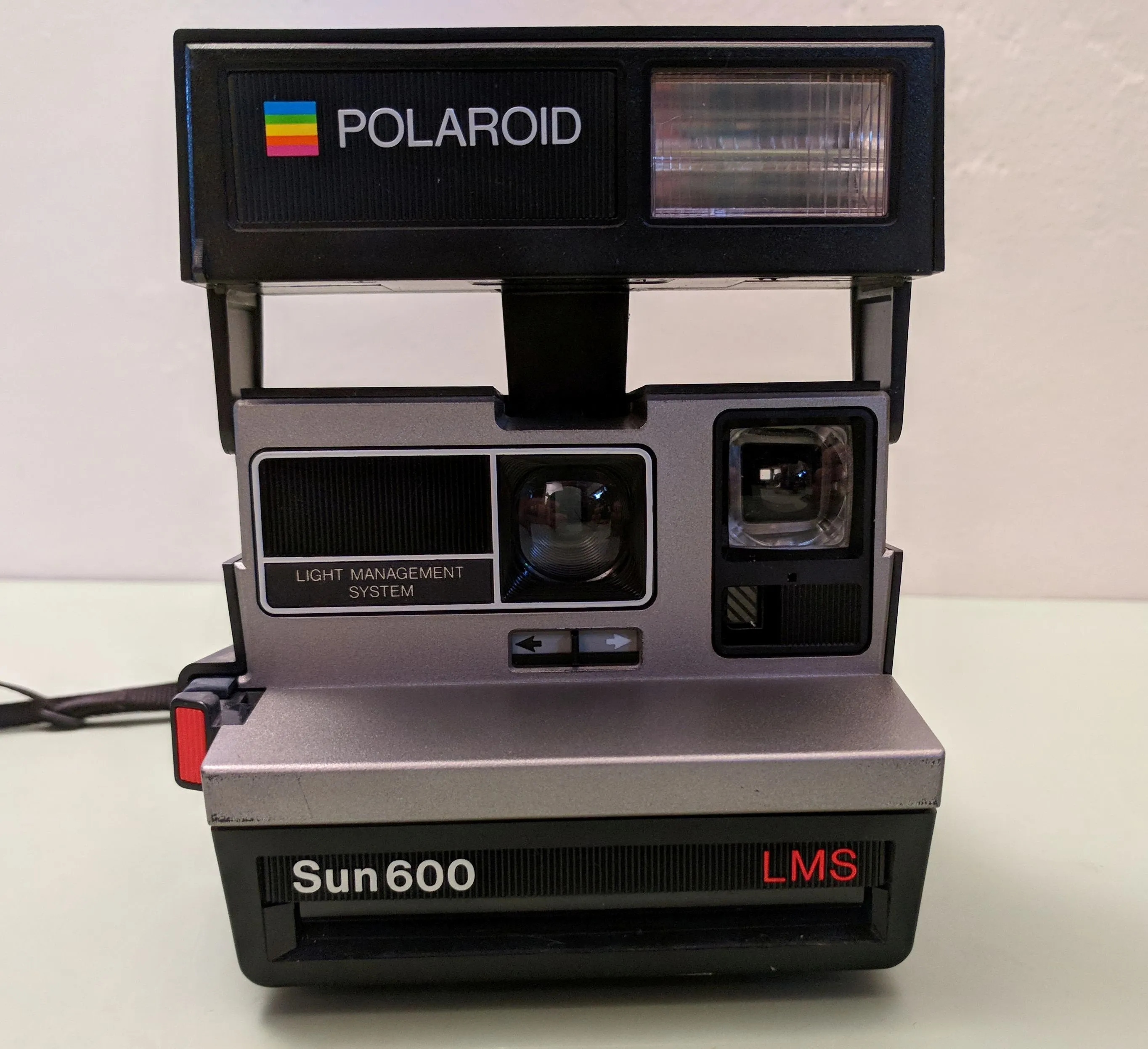 Polaroid Sun 600 LMS camera